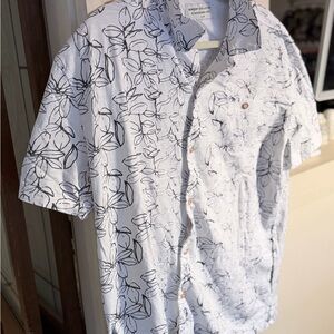 Report Collection White and Black Floral Button Down Shirt